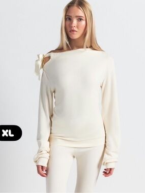 SKIMS Cream One-Shoulder Bow Sweater